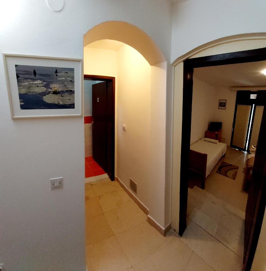 Bravo Apartmani Budva Luaran gambar