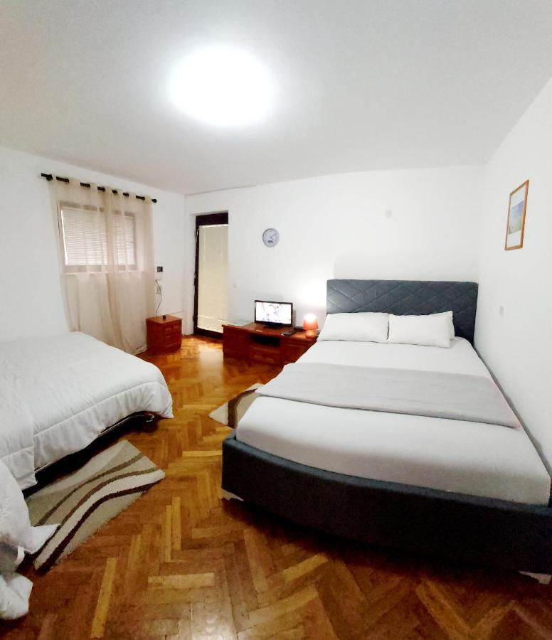 Bravo Apartmani Budva Luaran gambar
